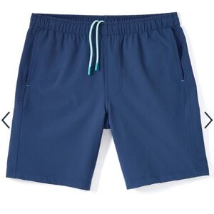 Myles everyday shorts M